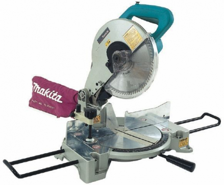 Торцовочная пила Makita LS1040 в прокат в Смоленске. У нас лучшая цена за сутки! Возможность взять в аренду с выгодной скидкой до 40% при экспресс доставке 24/7. И помните, ночью стоимость еще дешевле на 30%! #арендапрокат #виброплита #выгодно